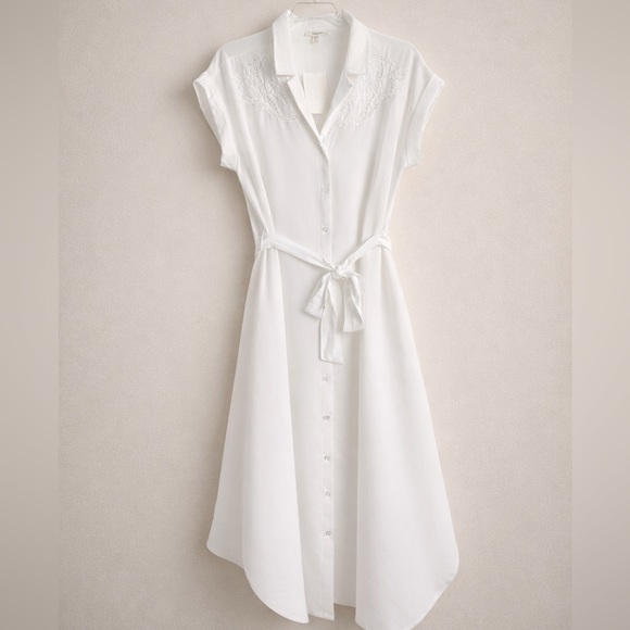 Como Blu Dresses & Skirts - Como Blu White Embroidered Shirt Summer Dress Tie Waist Button Front NWT Large